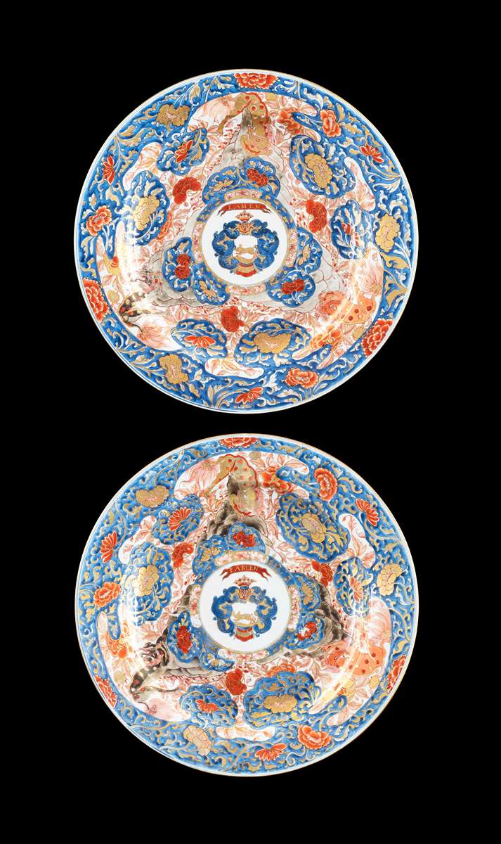 GG: Pair of Chinese Armorial porcelain large Chargers, arms of van Overveldt